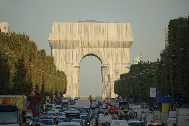 Arc de Triomphe Wrapped by Christo and Jeanne Claude