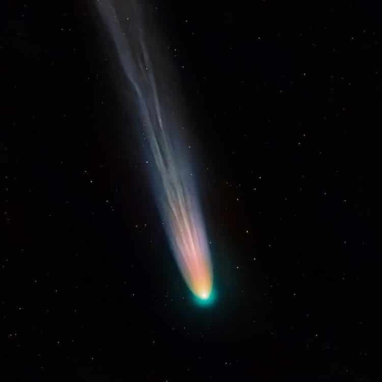 Christmas Comet Photographed by Andrew McCarthy